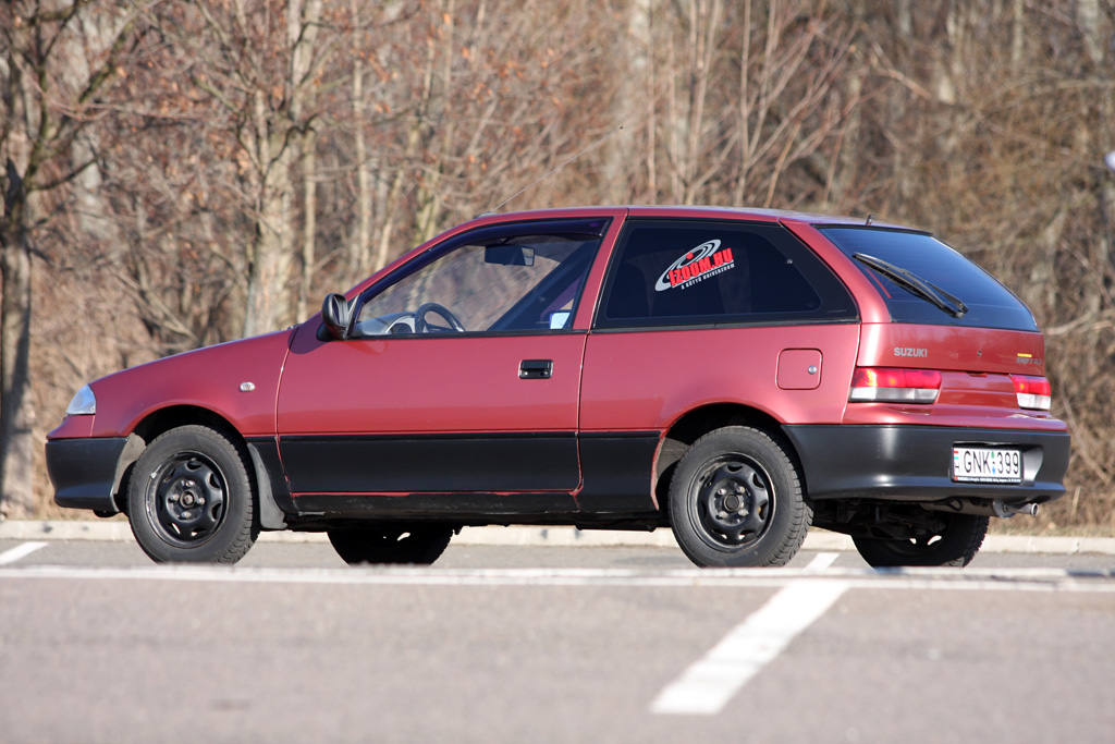 SUZUKI SWIFT