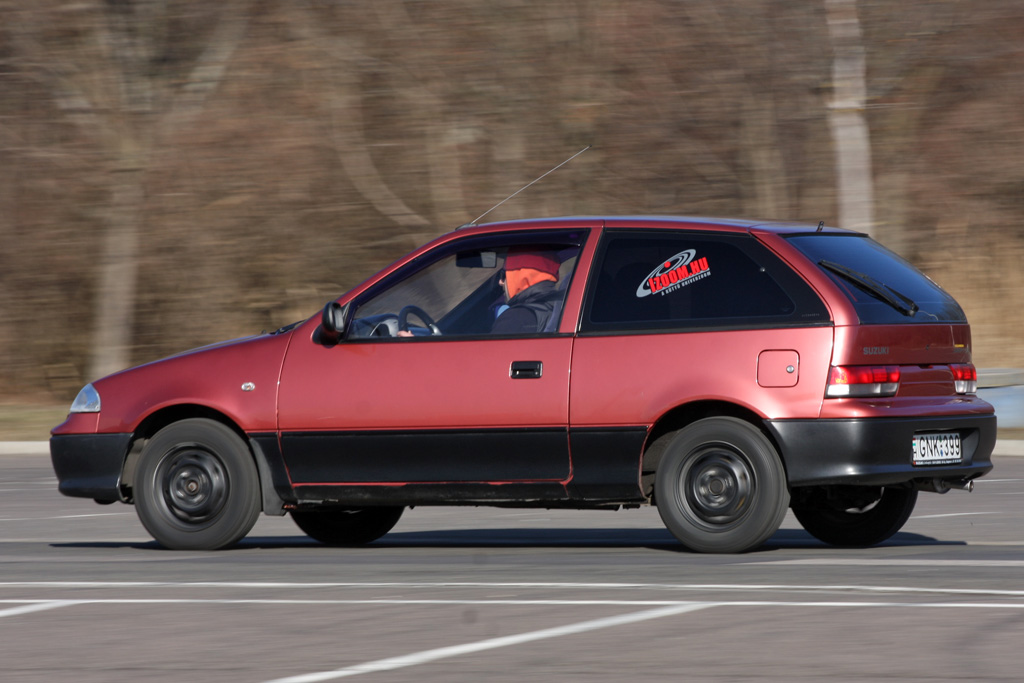 SUZUKI SWIFT