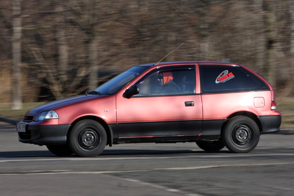 SUZUKI SWIFT