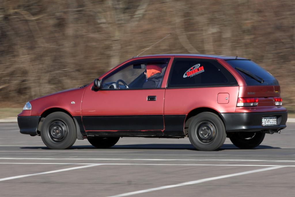 SUZUKI SWIFT