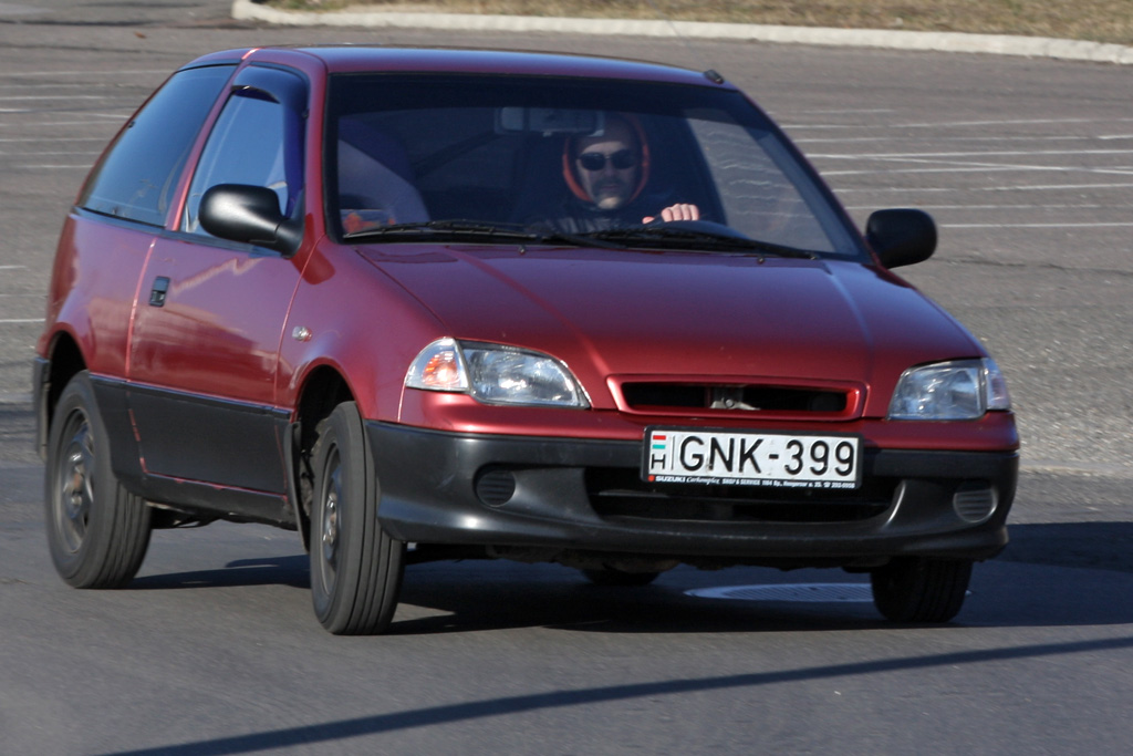 SUZUKI SWIFT