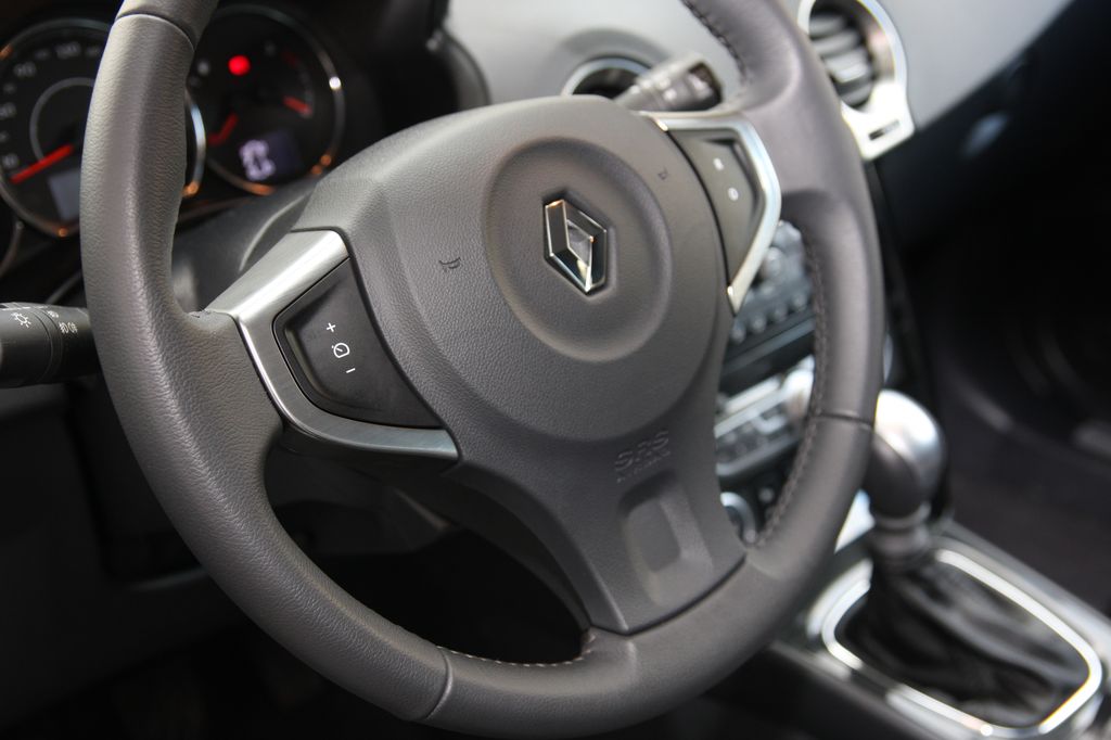 RENAULT KOLEOS