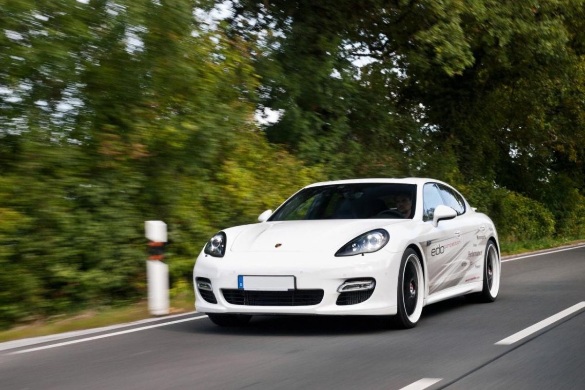 PORSCHE PANAMERA