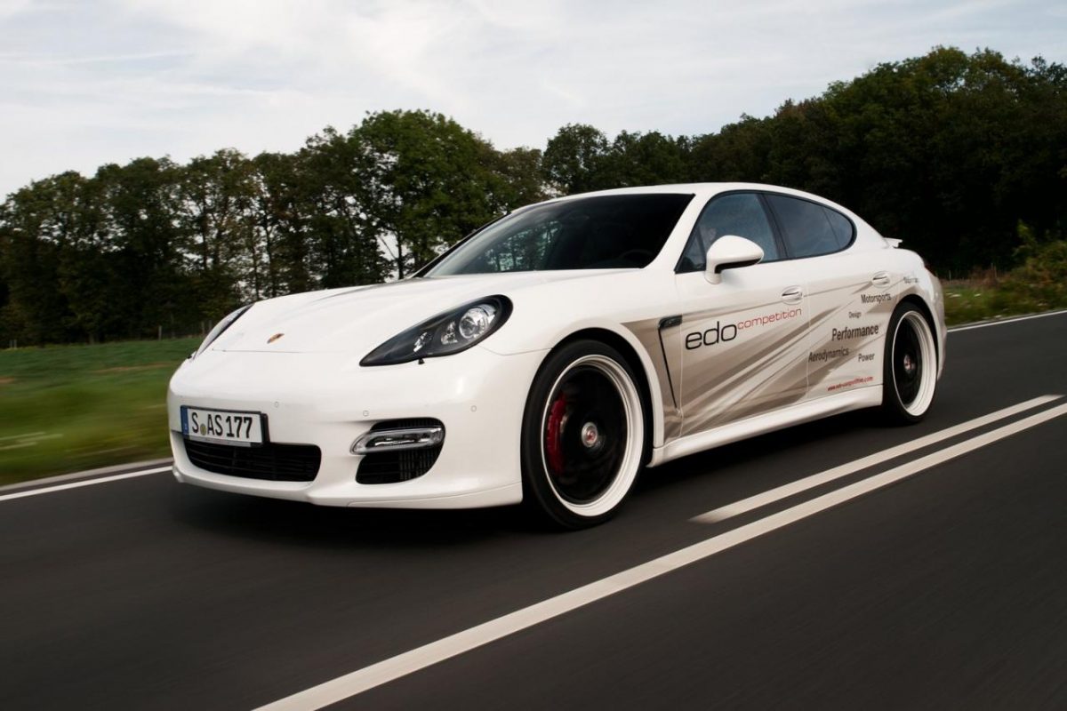 PORSCHE PANAMERA