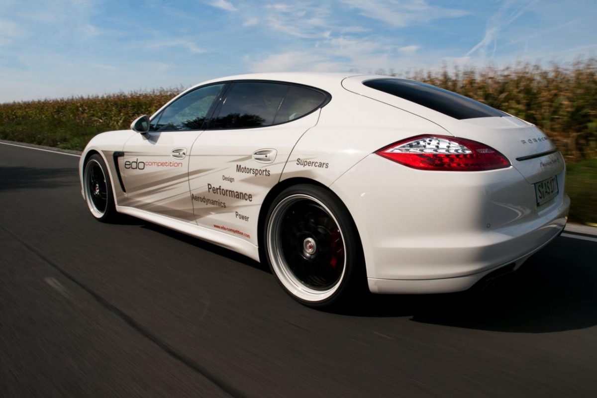 PORSCHE PANAMERA