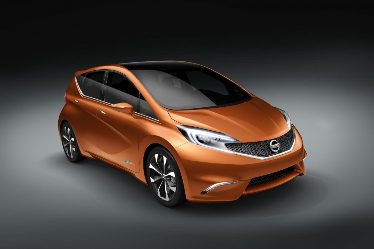NISSAN TIIDA