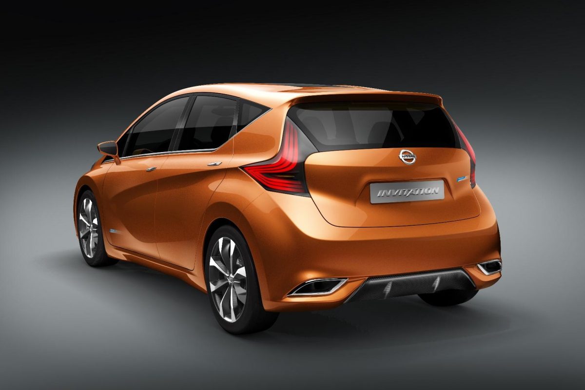 NISSAN TIIDA