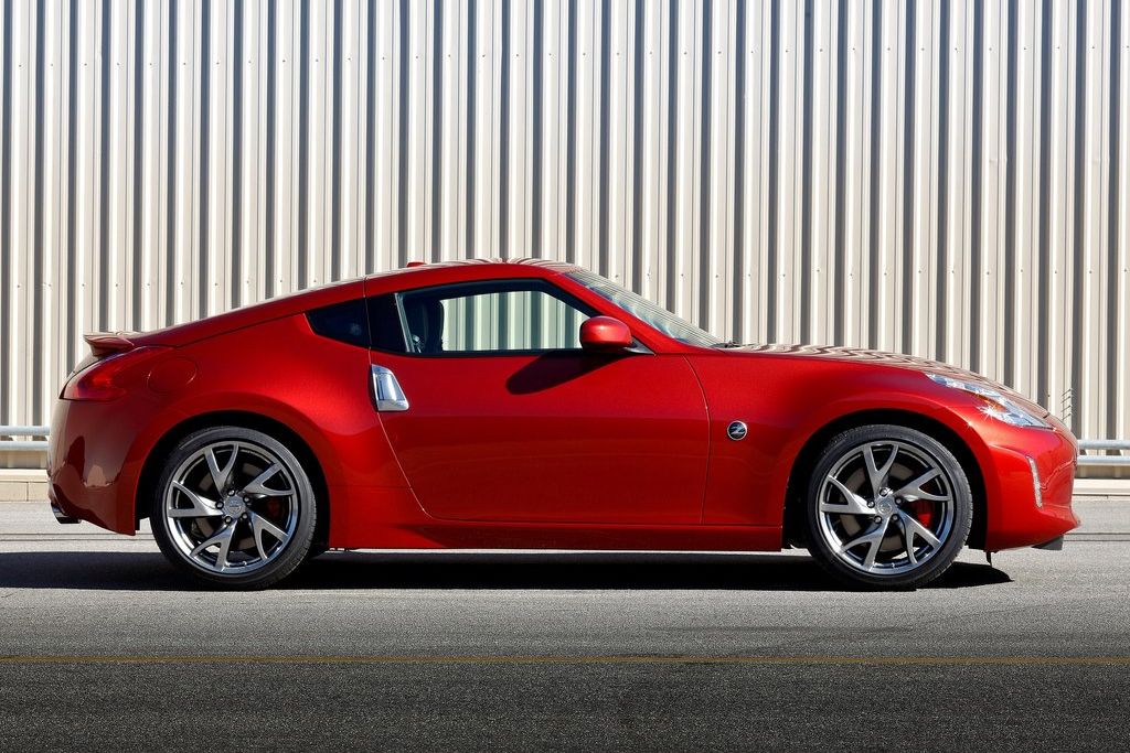 NISSAN 370 Z