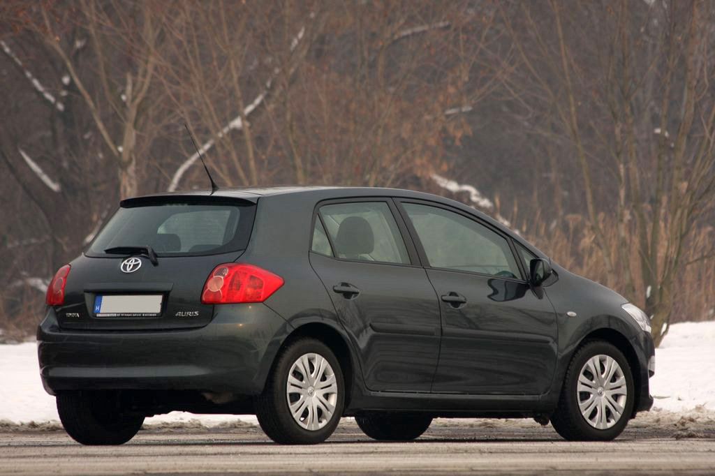 TOYOTA AURIS
