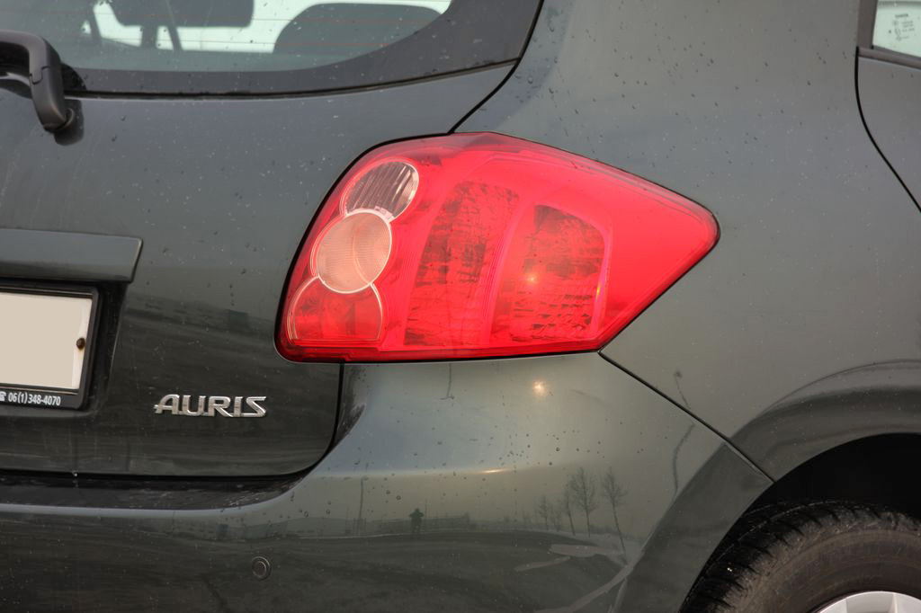 TOYOTA AURIS