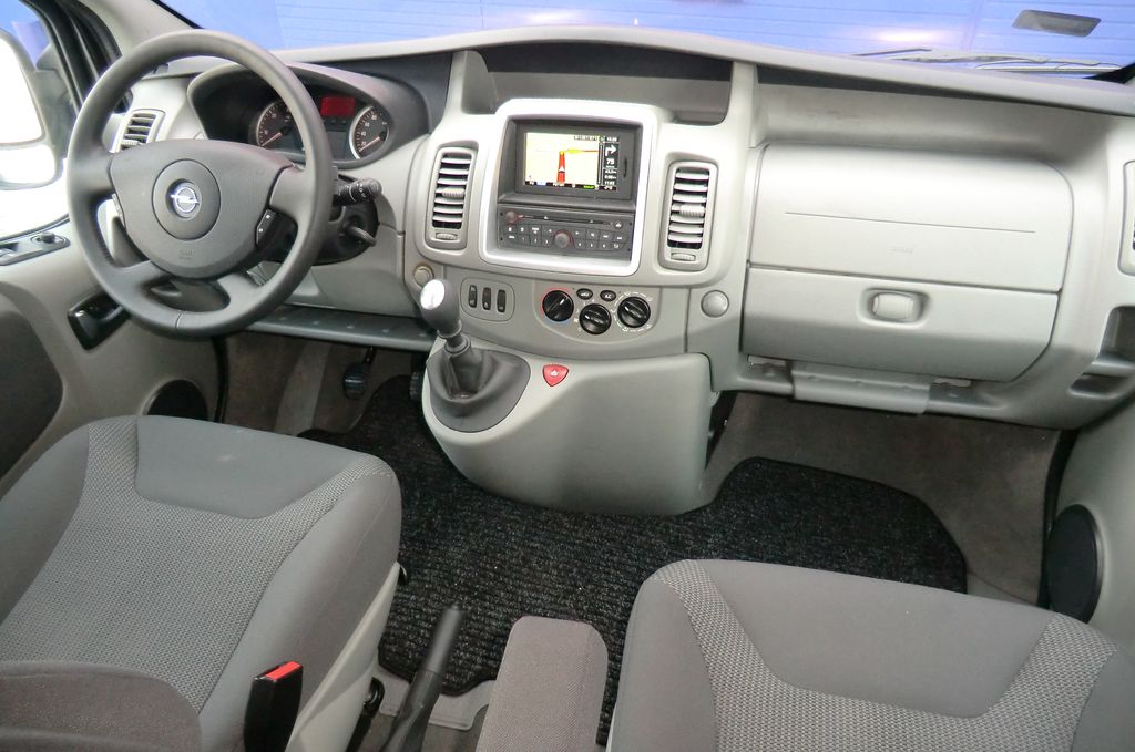OPEL VIVARO