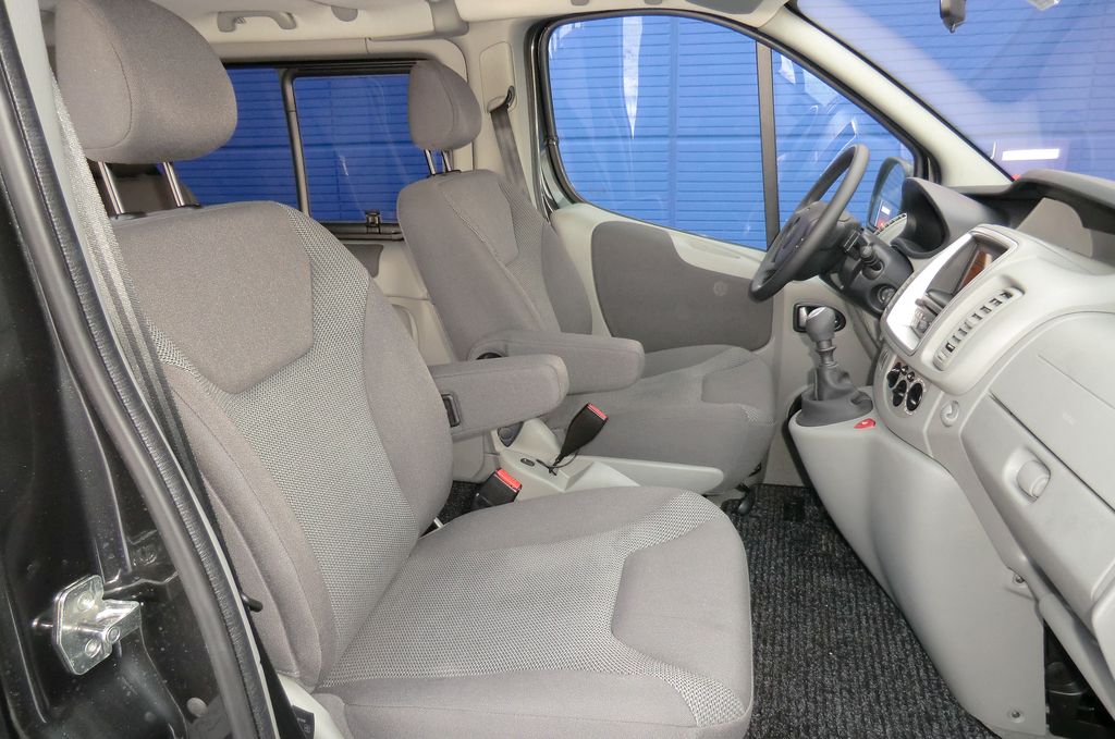 OPEL VIVARO