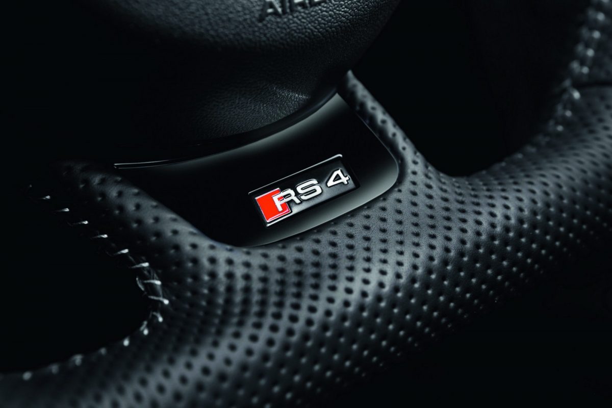 AUDI RS4
