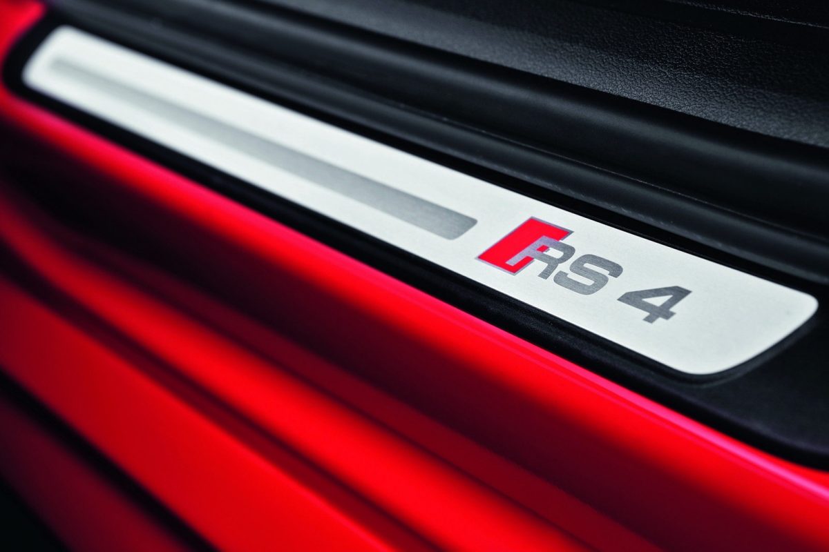 AUDI RS4