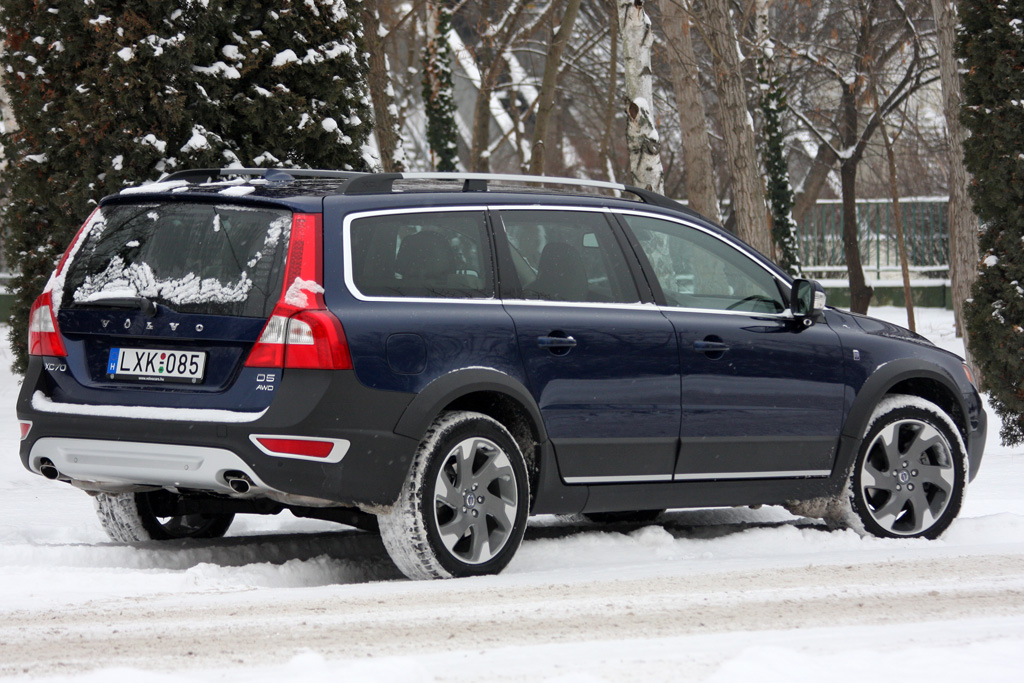VOLVO XC70