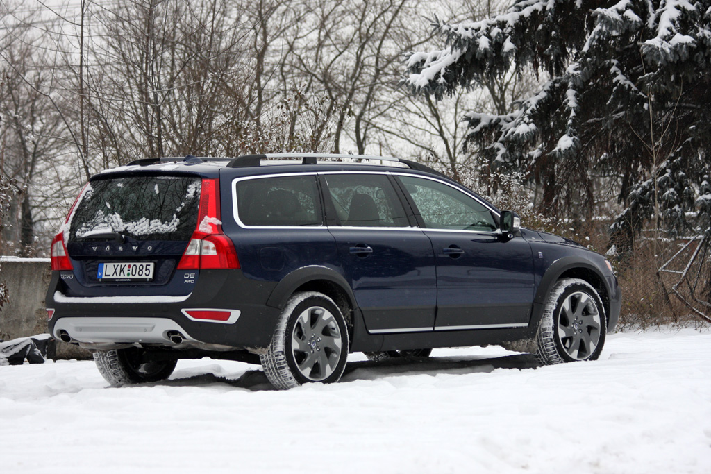 VOLVO XC70