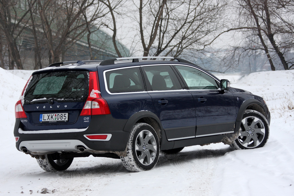 VOLVO XC70
