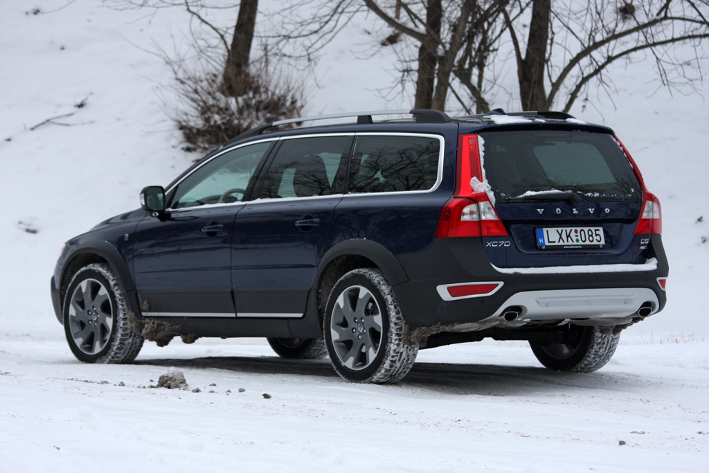 VOLVO XC70