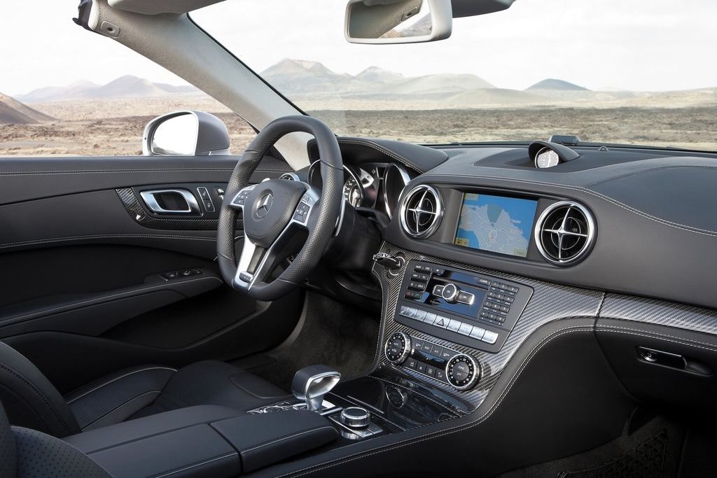 MERCEDES-BENZ