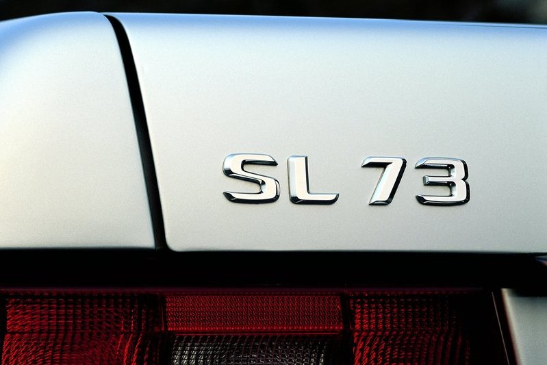 MERCEDES-BENZ SL-OSZTÁLY