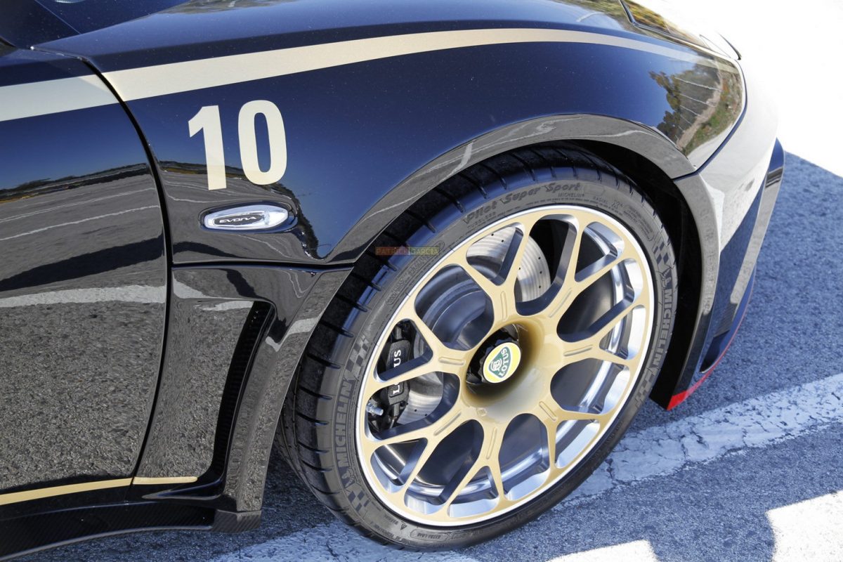LOTUS EVORA