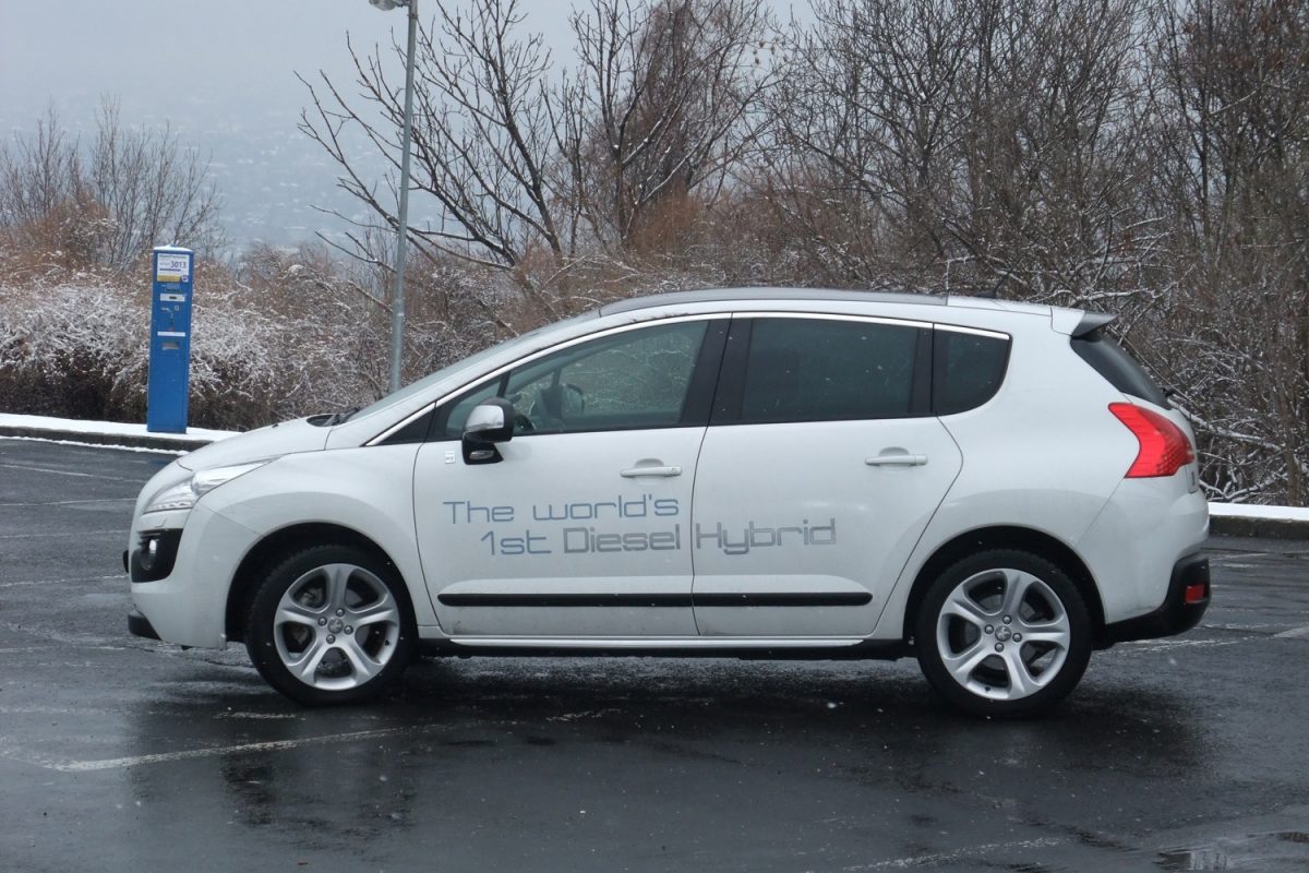 PEUGEOT