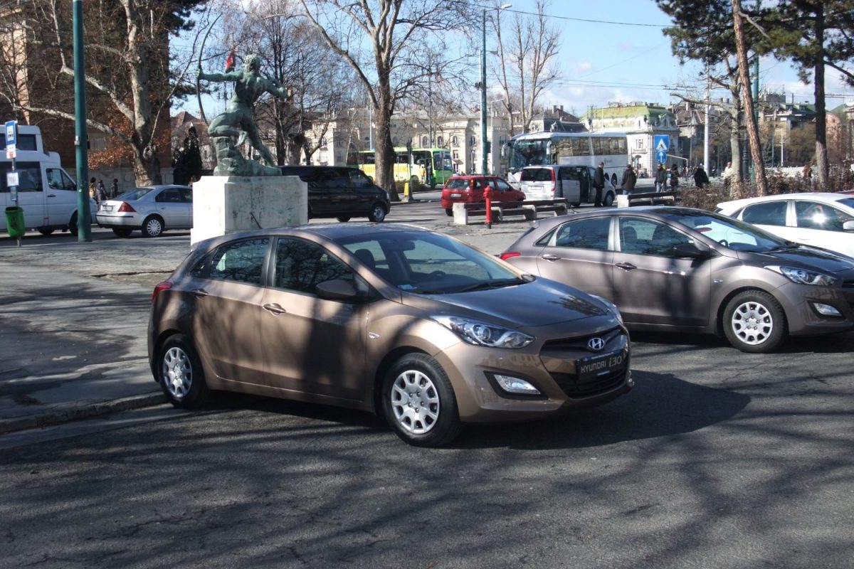 HYUNDAI I30