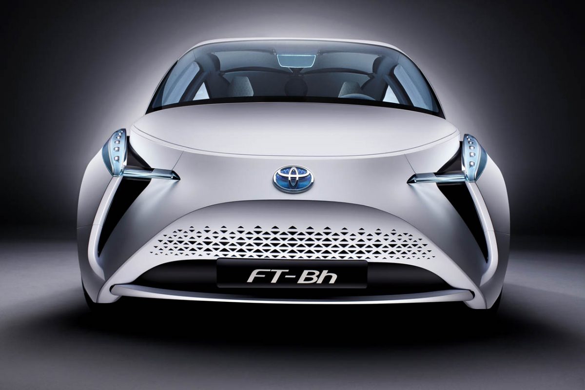 TOYOTA PRIUS