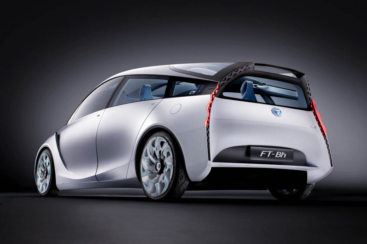 TOYOTA PRIUS