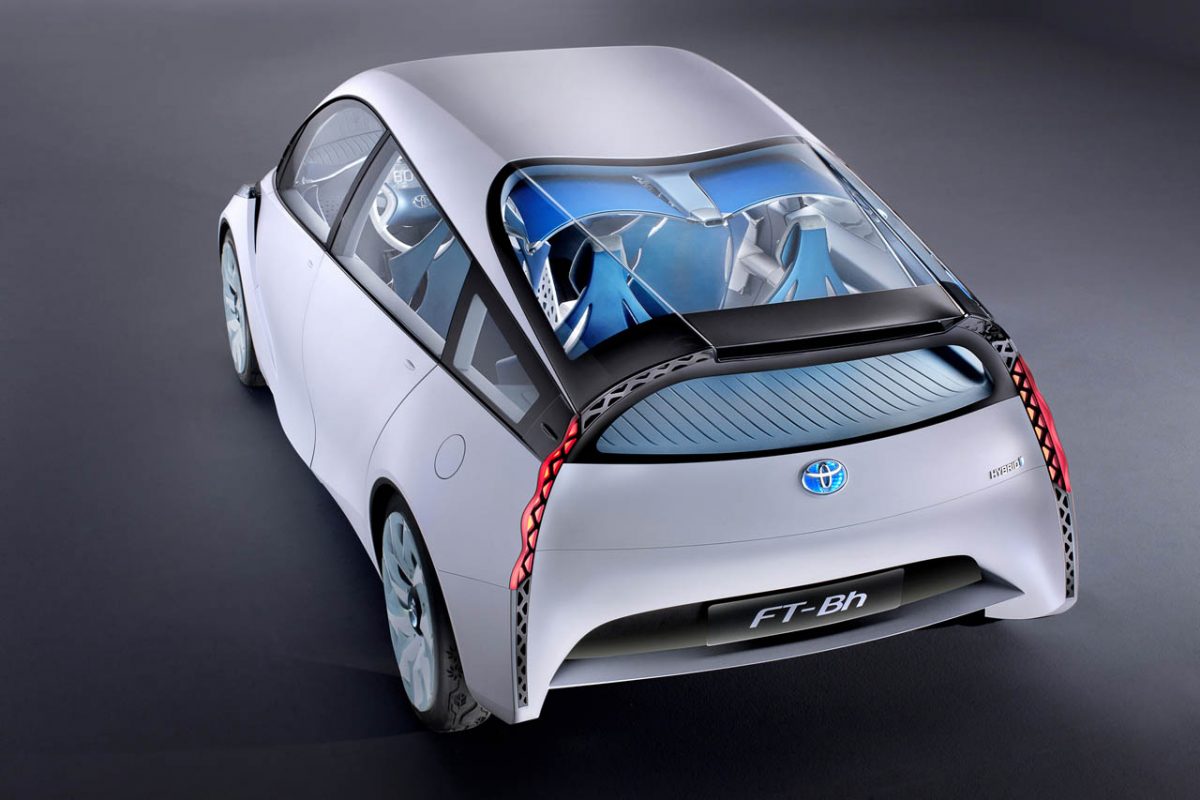 TOYOTA PRIUS
