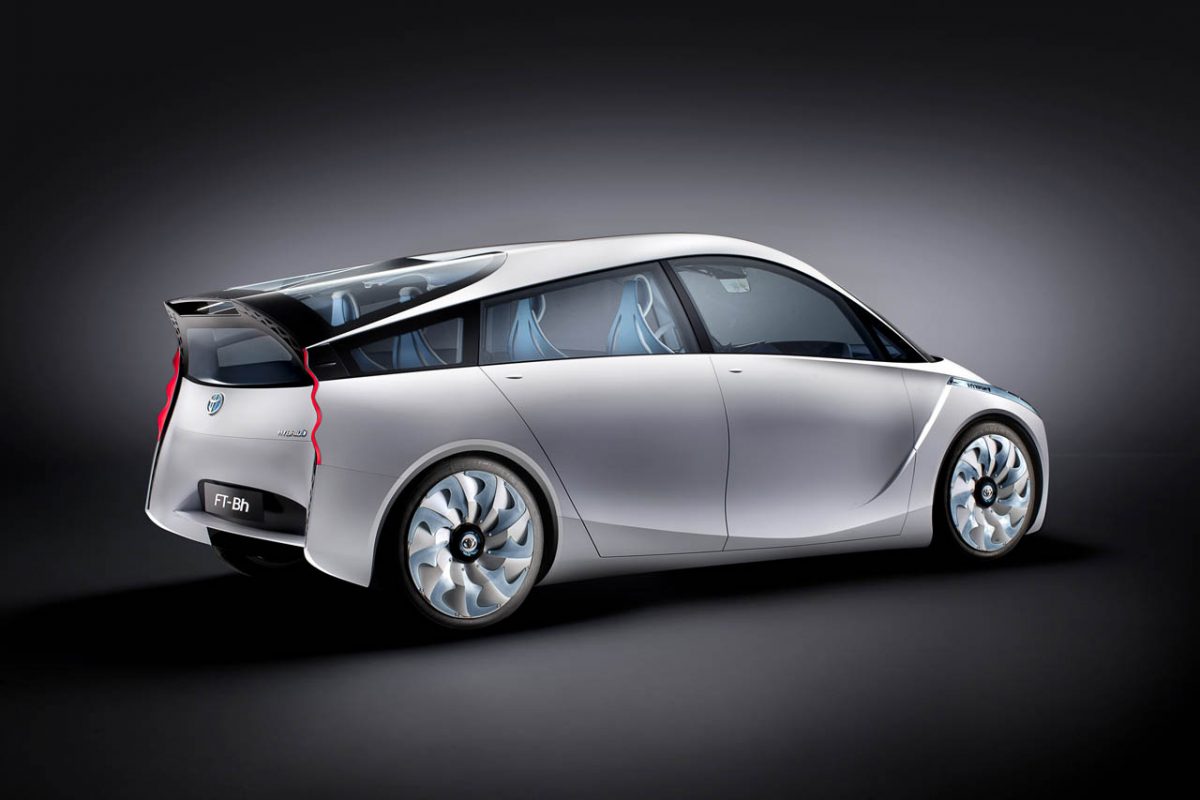 TOYOTA PRIUS