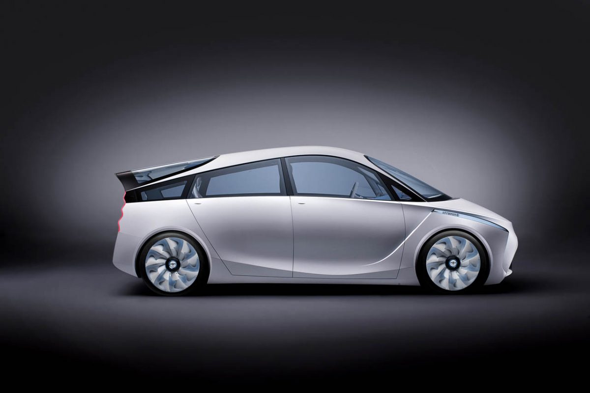 TOYOTA PRIUS