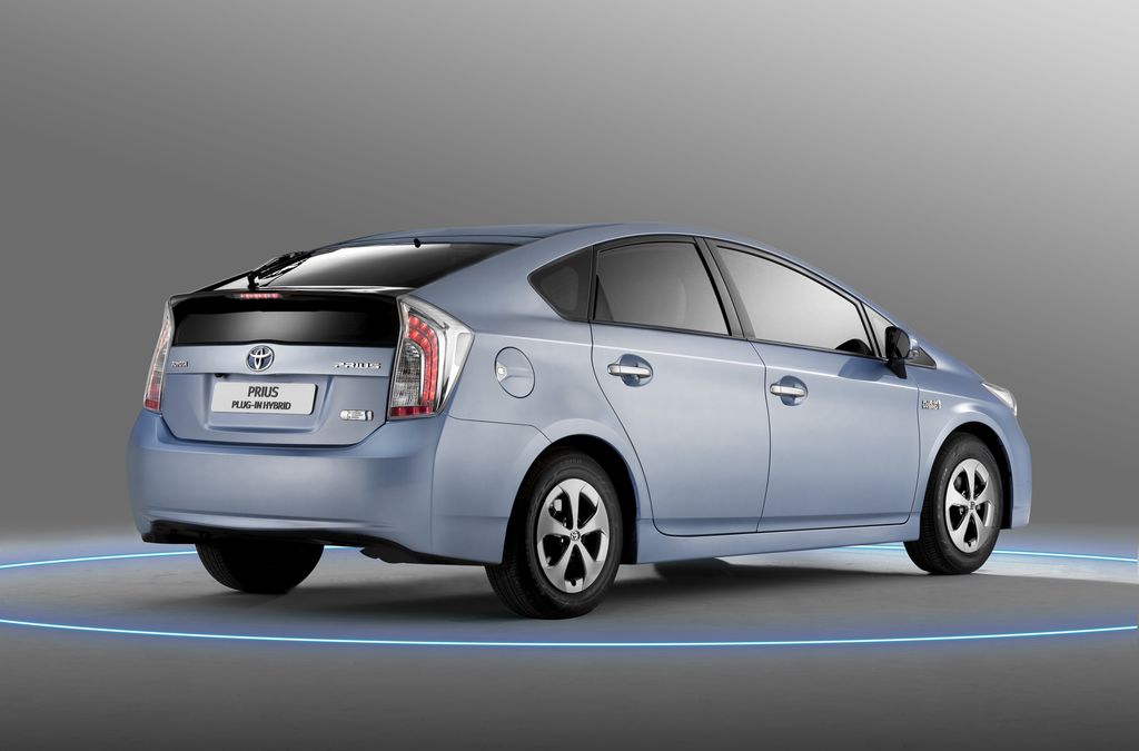TOYOTA PRIUS