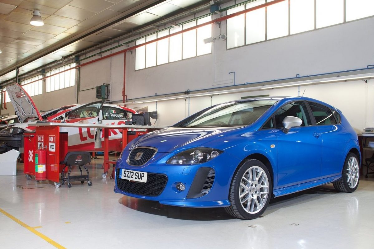 SEAT LEON