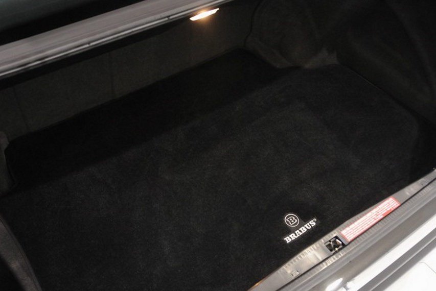 MERCEDES-BENZ E 500