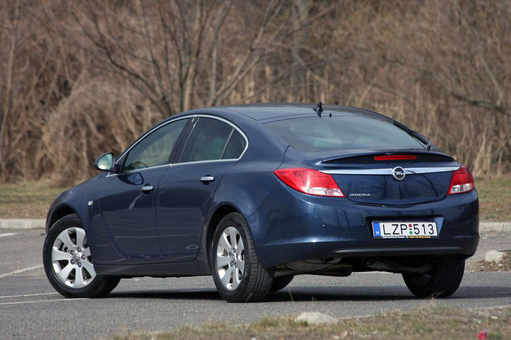 OPEL INSIGNIA