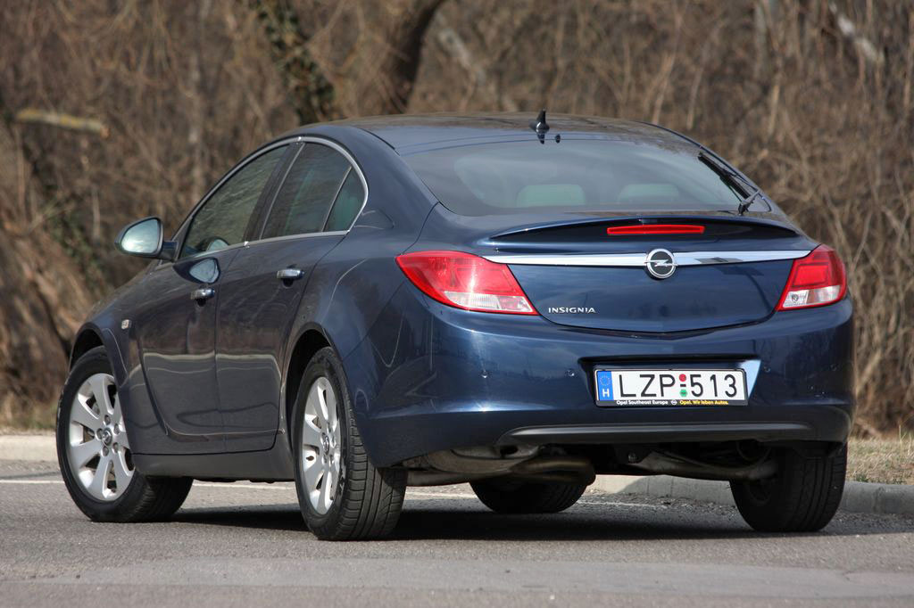 OPEL INSIGNIA