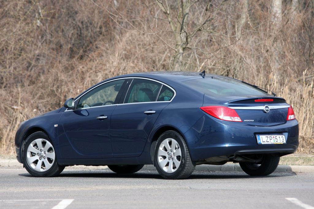 OPEL INSIGNIA