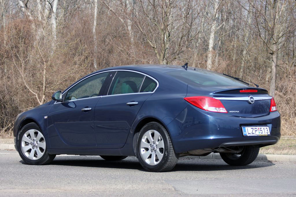 OPEL INSIGNIA