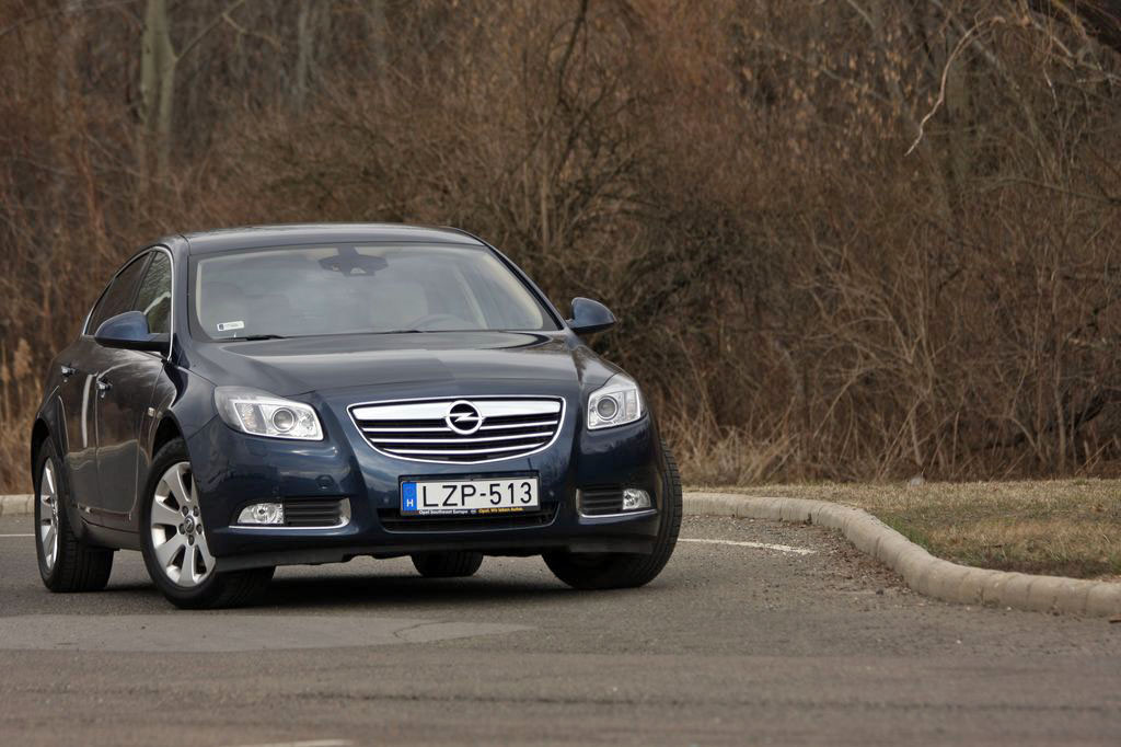 OPEL INSIGNIA