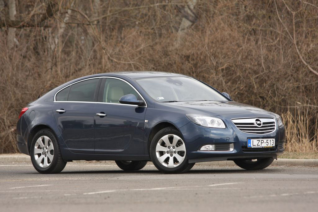 OPEL INSIGNIA
