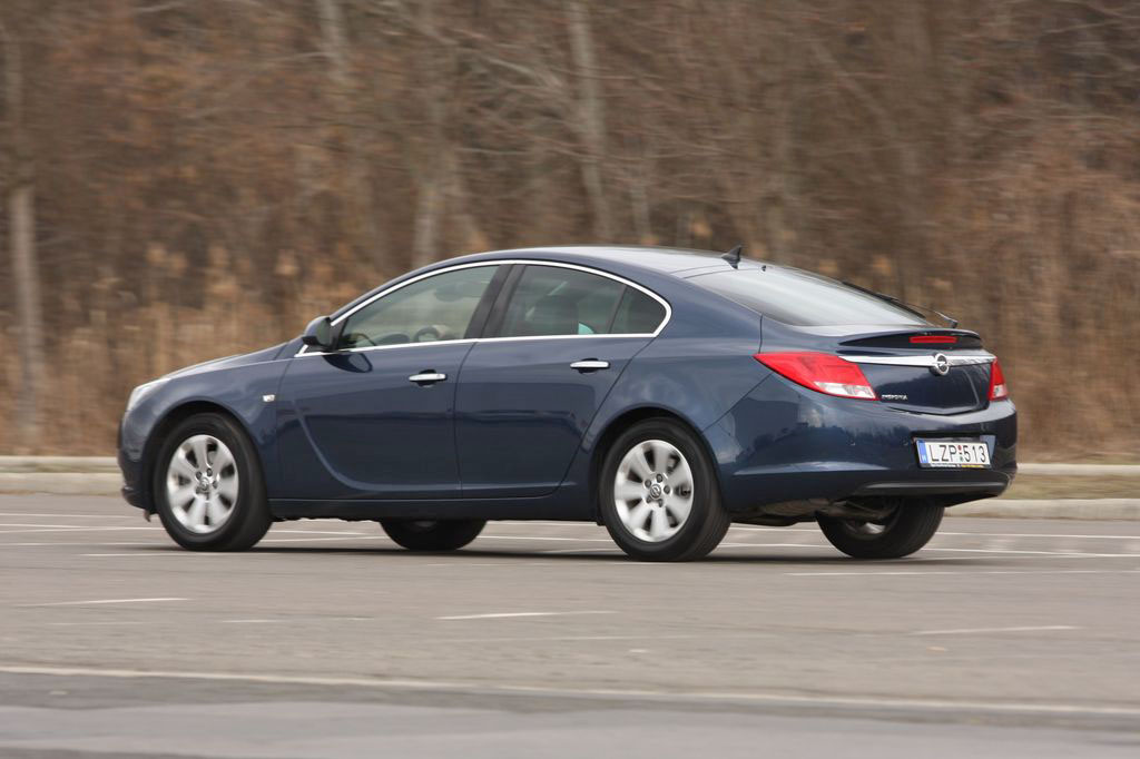 OPEL INSIGNIA