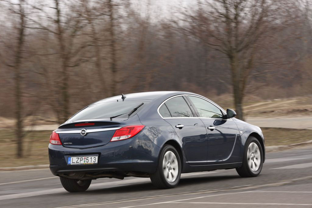 OPEL INSIGNIA
