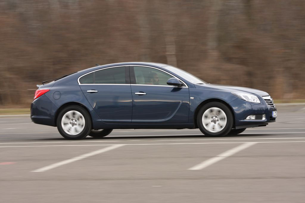OPEL INSIGNIA