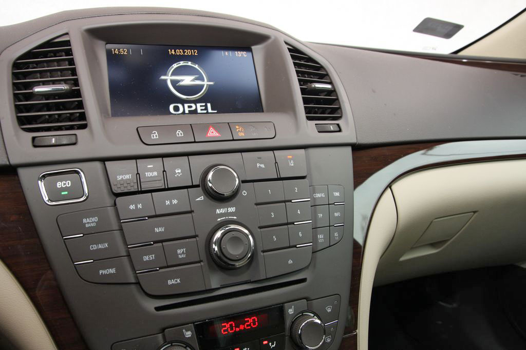 OPEL INSIGNIA