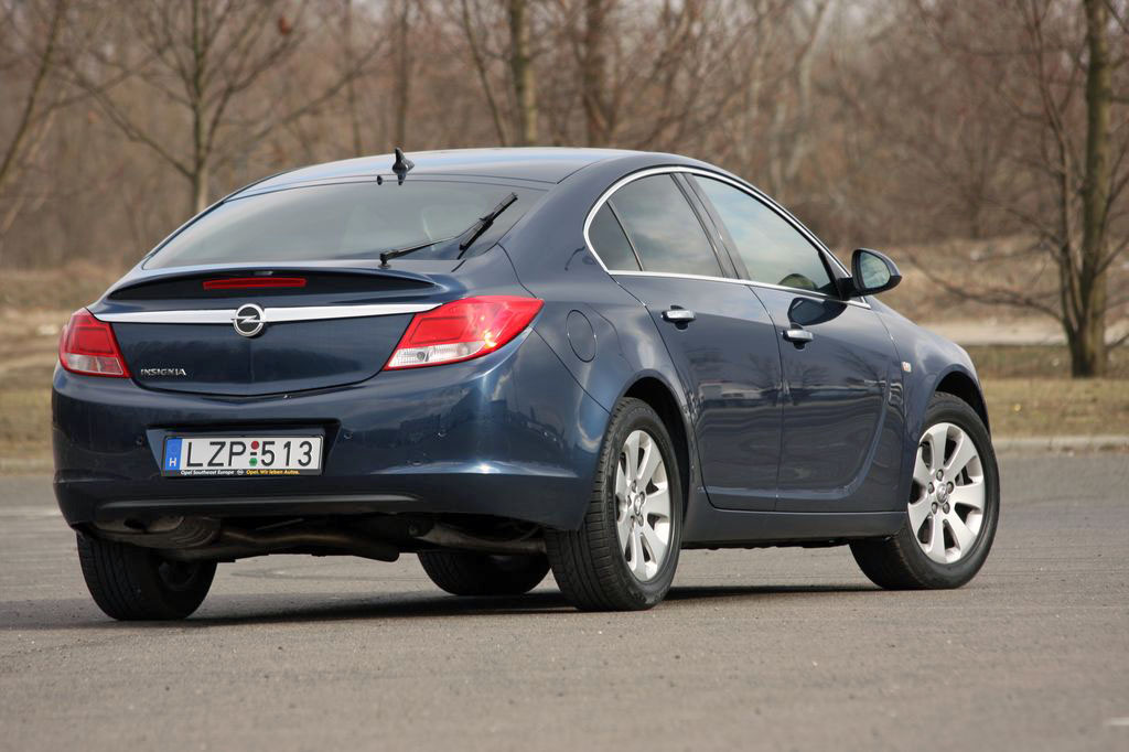 OPEL INSIGNIA