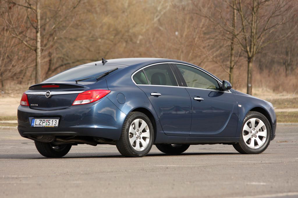 OPEL INSIGNIA