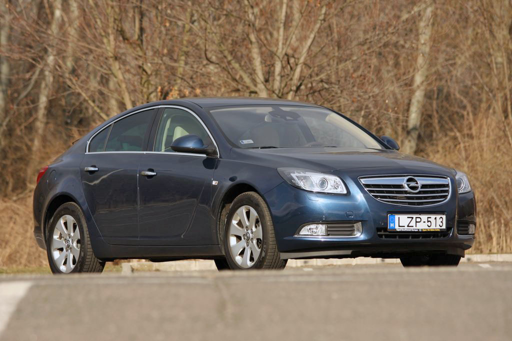 OPEL INSIGNIA