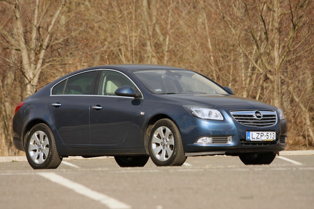 OPEL INSIGNIA
