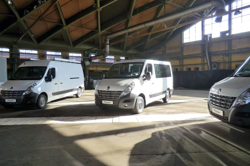 RENAULT